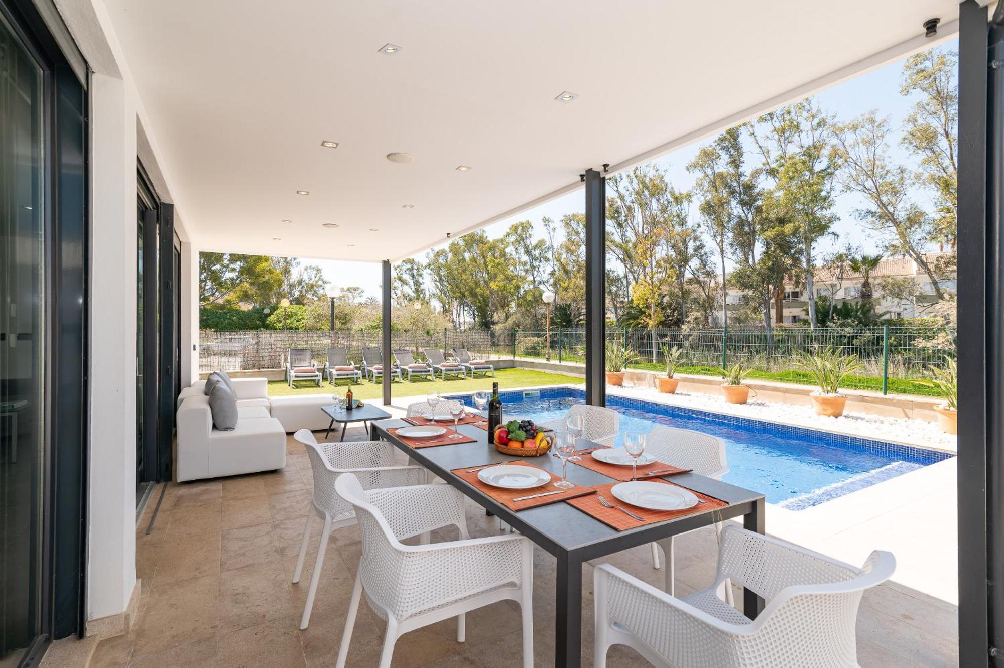 אלקודיה Beach Villa Cosins 1 Mel By Sealand Villas מראה חיצוני תמונה