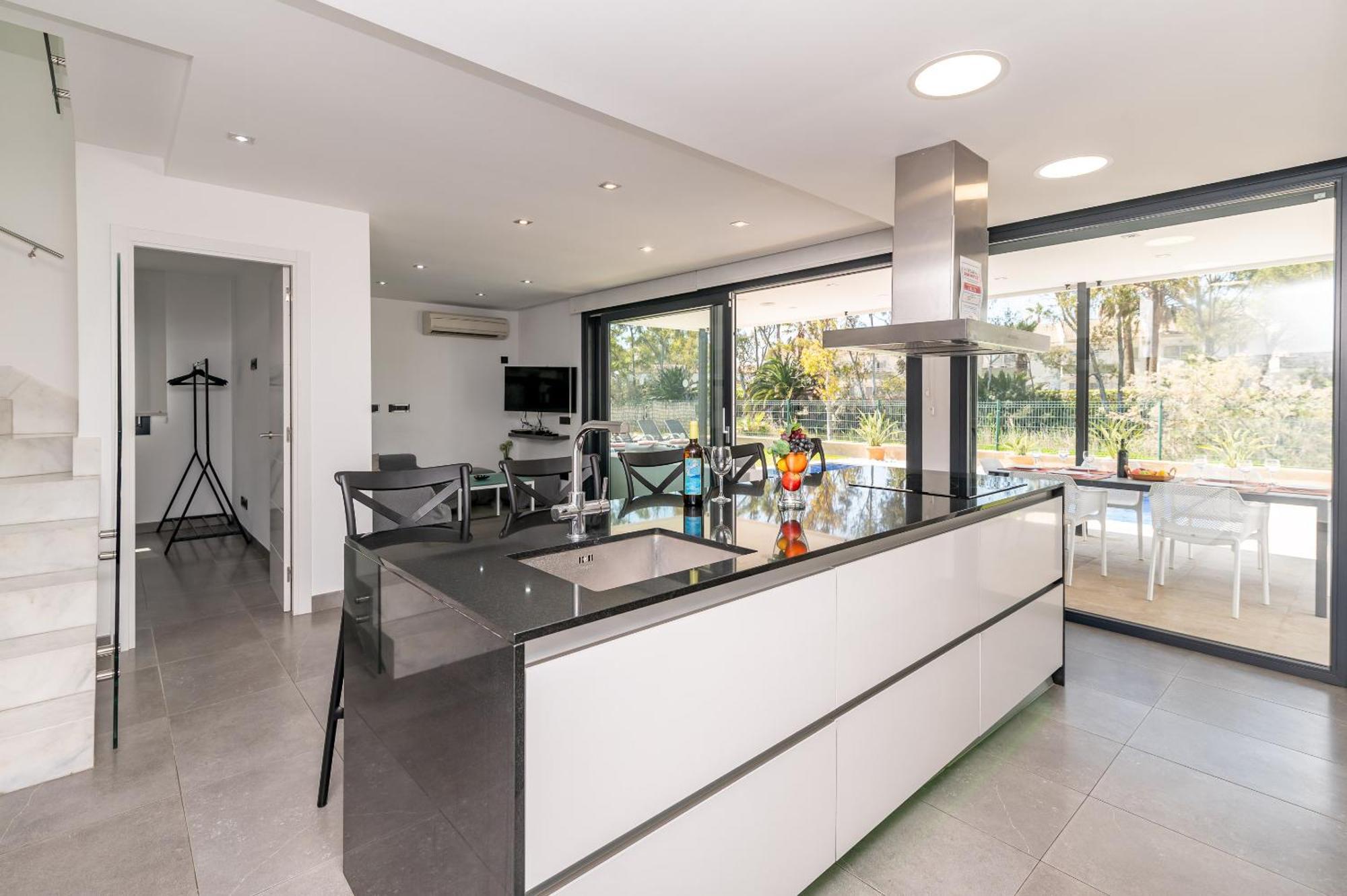 אלקודיה Beach Villa Cosins 1 Mel By Sealand Villas מראה חיצוני תמונה